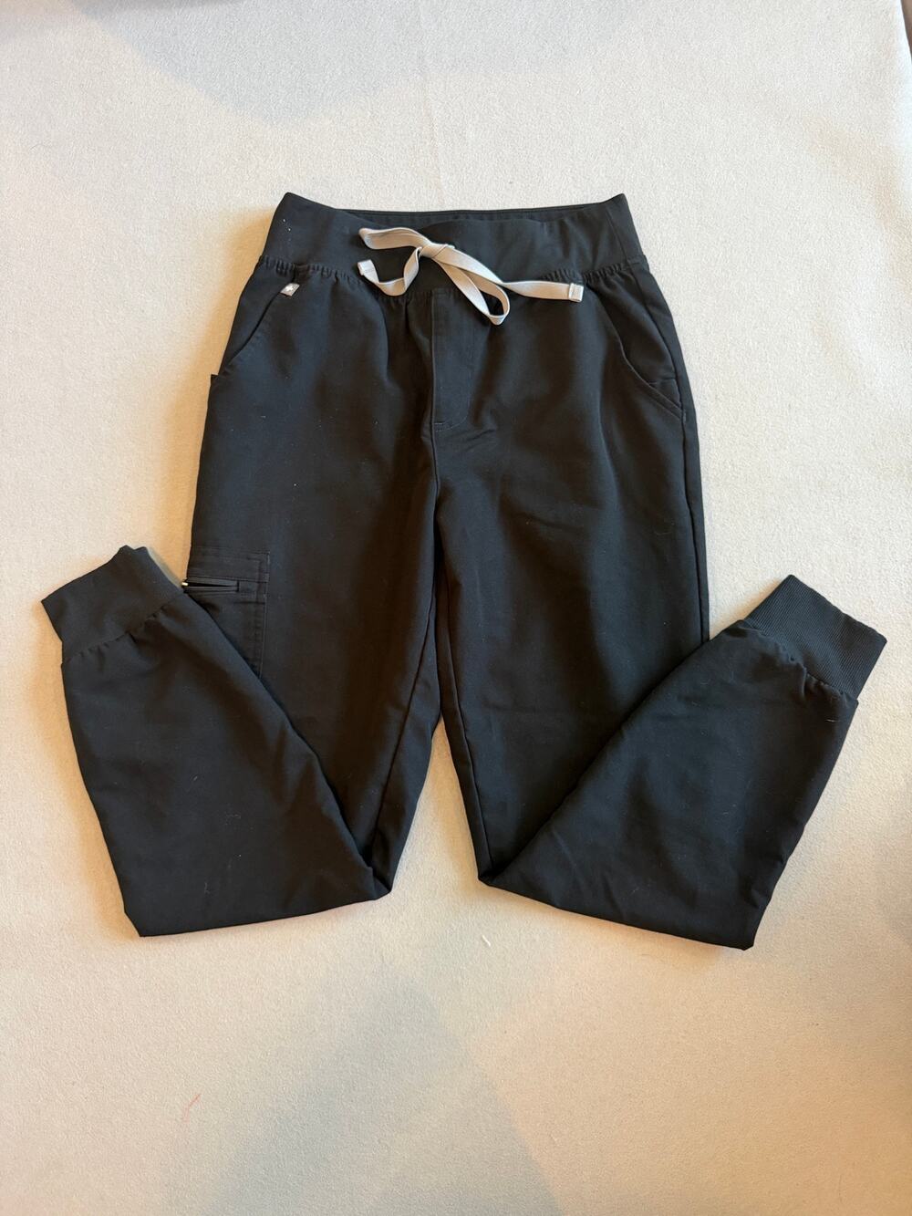 FIGS Technical Collection Jogger Scrub Pants Black women’s Xs